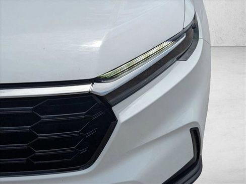 Used 2024 Honda CR-V EX image 9