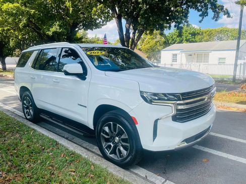 Used 2022 Chevrolet Tahoe LT w/ Luxury Package image 7