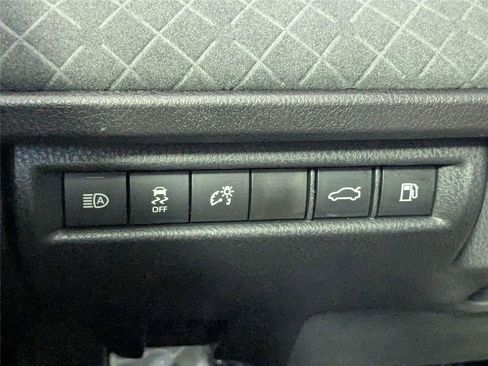 Used 2026 Toyota Camry XLE FWD image 15