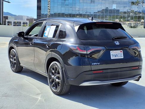 Used 2024 Honda HR-V Sport image 4