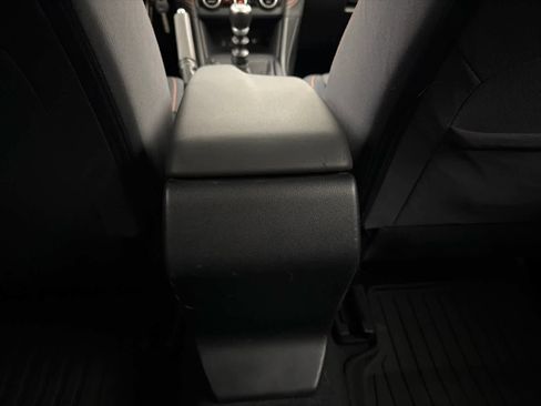 Used 2020 Subaru Crosstrek 2.0i Premium image 21