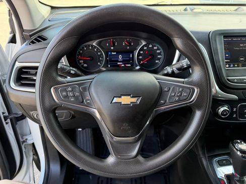 Used 2021 Chevrolet Equinox LT image 24