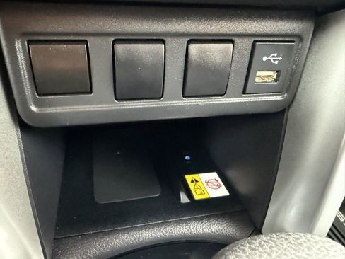 Certified 2022 Toyota Corolla Cross LE w/ Moonroof Package image 19