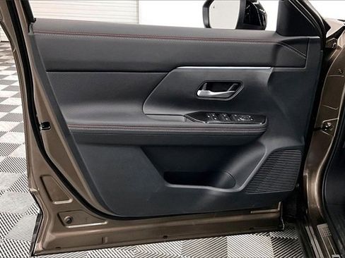 New 2026 Nissan Kicks SR image 30