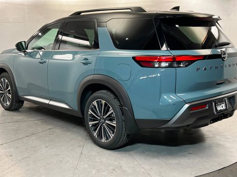 New 2026 Nissan Pathfinder Platinum AWD/4WD image 3