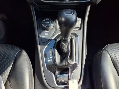 Used 2021 Jeep Cherokee Limited AWD/4WD image 25