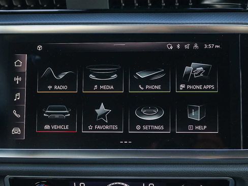 Used 2025 Audi Q3 2.0T Premium image 19