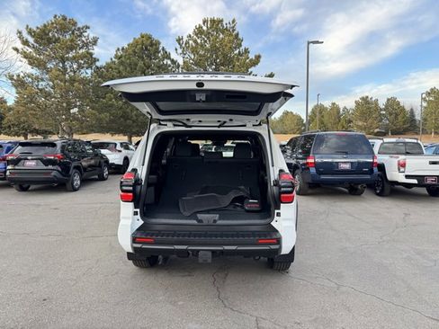 Certified 2025 Toyota 4Runner SR5 image 7