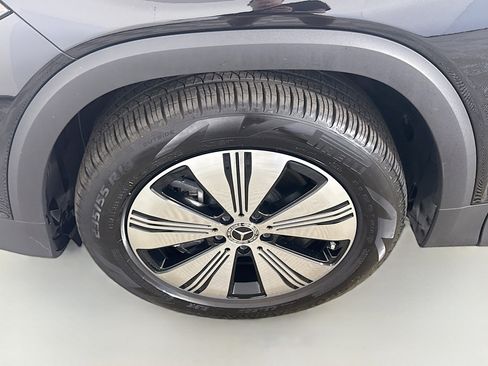 Used 2024 Mercedes-Benz EQB 300 4MATIC image 38