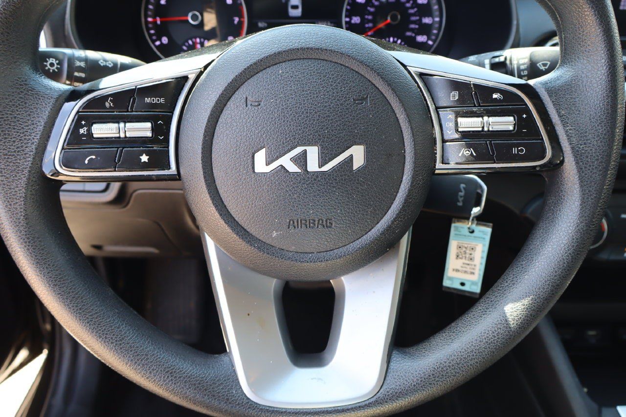 Used 2022 Kia Forte LXS FWD image 10