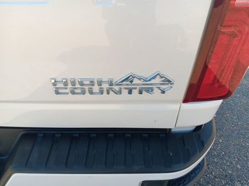 Used 2022 Chevrolet Silverado 3500 High Country image 35