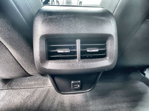 Used 2023 Chevrolet Equinox LT FWD image 21