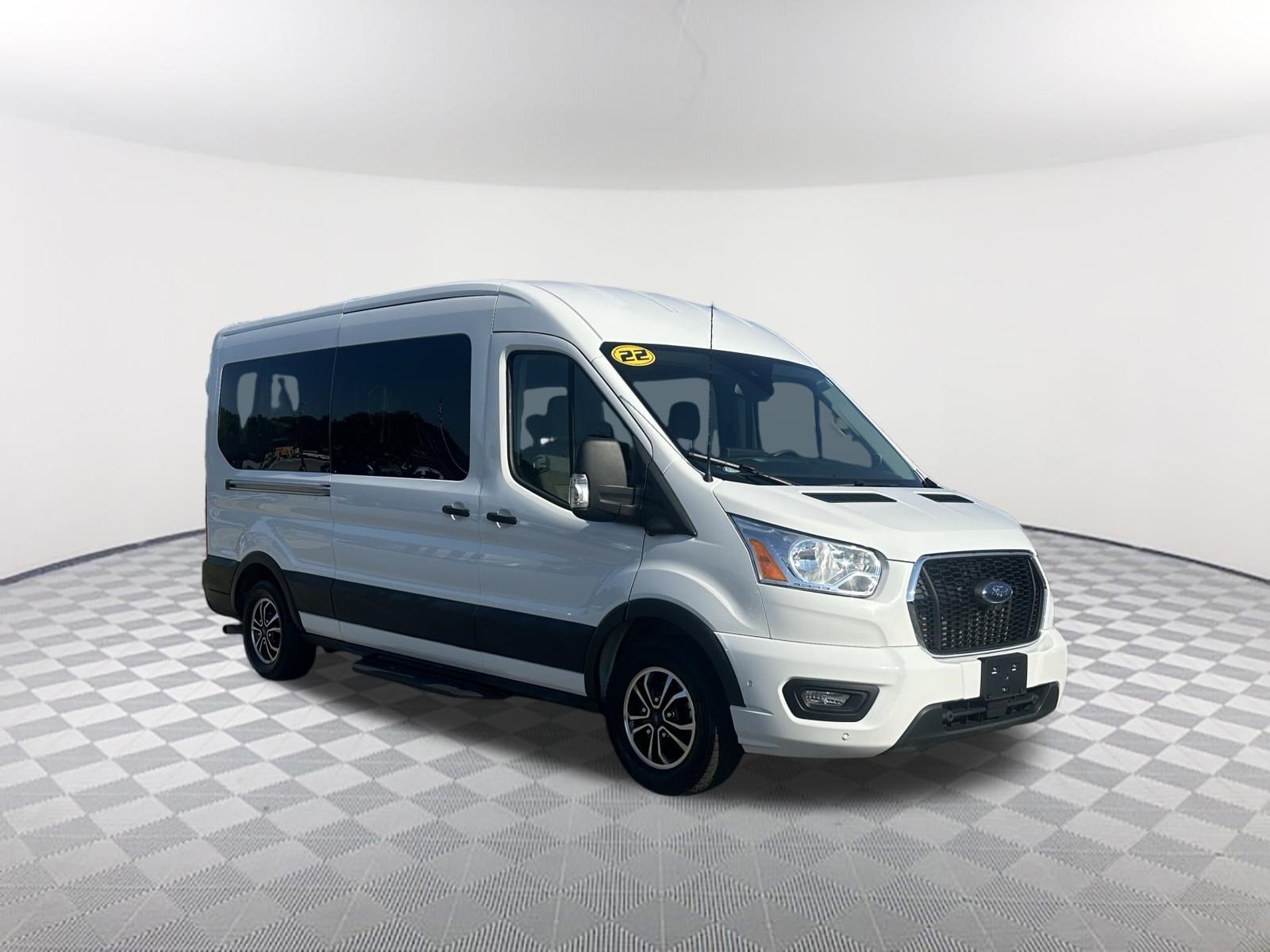 Used 2022 Ford Transit 350 XLT RWD image 3