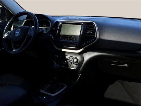 Used 2018 Jeep Cherokee Limited image 19