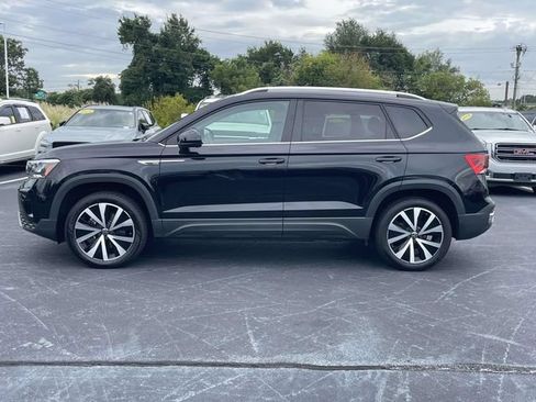 Certified 2024 Volkswagen Taos SE FWD image 4