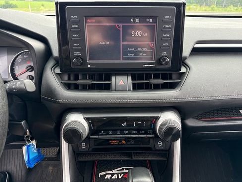 Used 2020 Toyota RAV4 LE w/ All Weather Liner Package AWD/4WD image 27