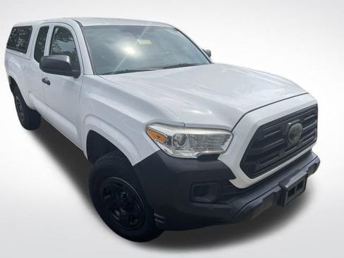 Used 2018 Toyota Tacoma SR RWD image 1
