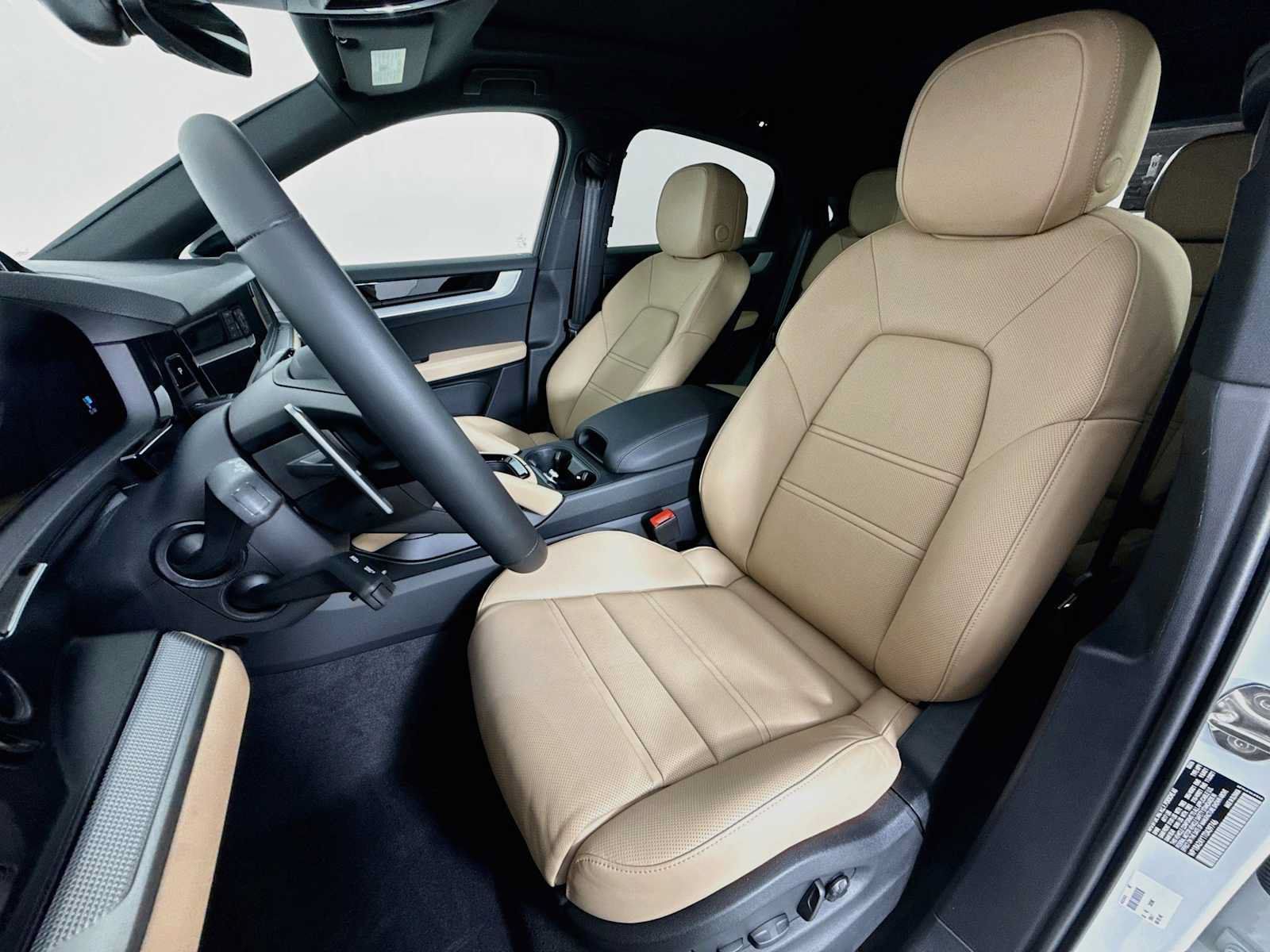 Used 2026 Porsche Cayenne Coupe AWD/4WD image 5
