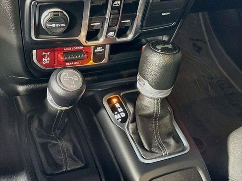 Certified 2024 Jeep Wrangler Unlimited AWD/4WD image 18