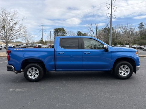 Used 2025 Chevrolet Silverado 1500 LT AWD/4WD image 4