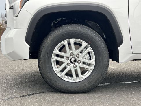 New 2026 Toyota Tundra SR5 AWD/4WD image 7