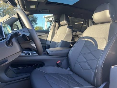 New 2026 Volkswagen Atlas Cross Sport SE FWD image 11