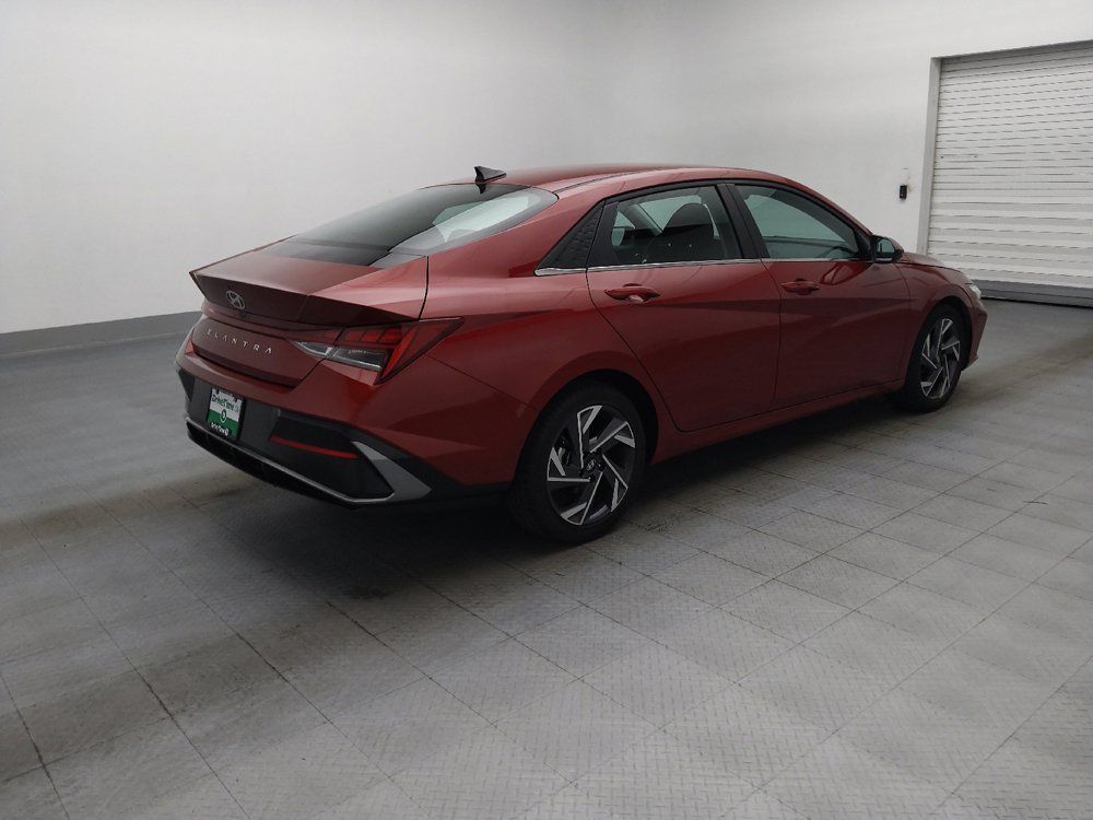 Used 2025 Hyundai Elantra SEL FWD image 10