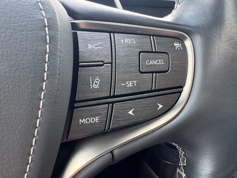 Used 2018 Lexus LS 500 AWD w/ Interior Upgrade Package image 19