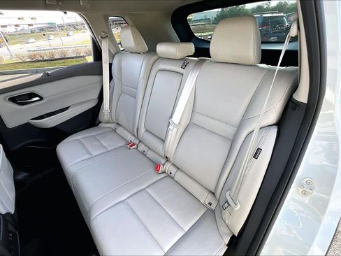 Used 2021 Nissan Rogue SL image 18