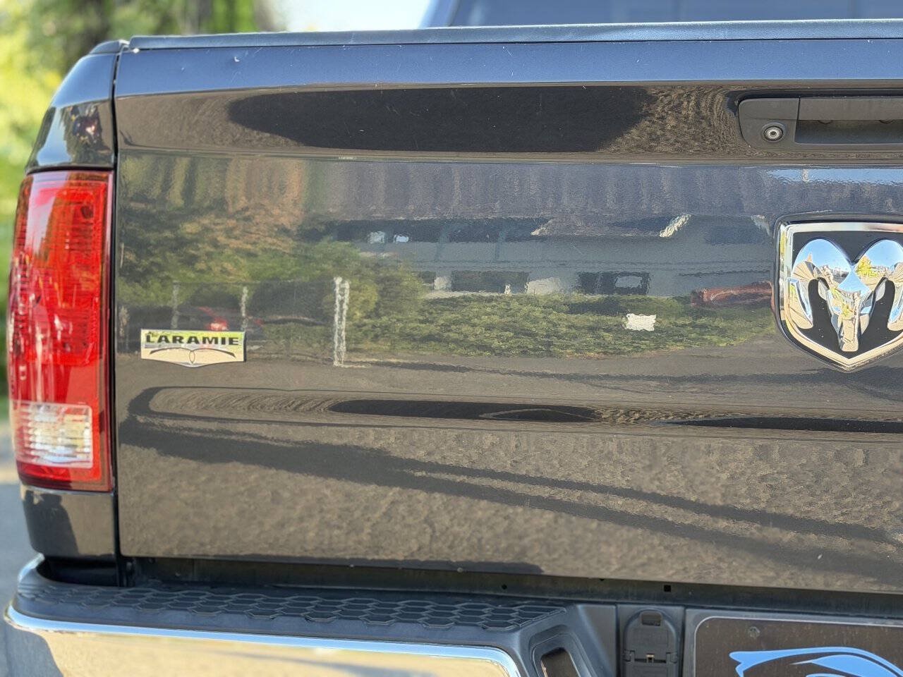 Used 2016 RAM 1500 Laramie w/ Convenience Group AWD/4WD image 14