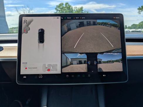 Used 2023 Tesla Model Y Long Range AWD/4WD image 27