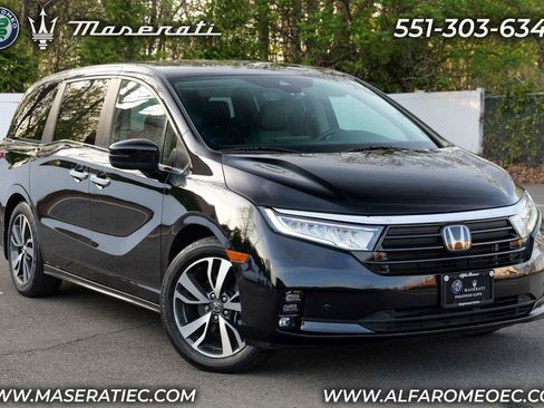 Used 2023 Honda Odyssey Touring image 1