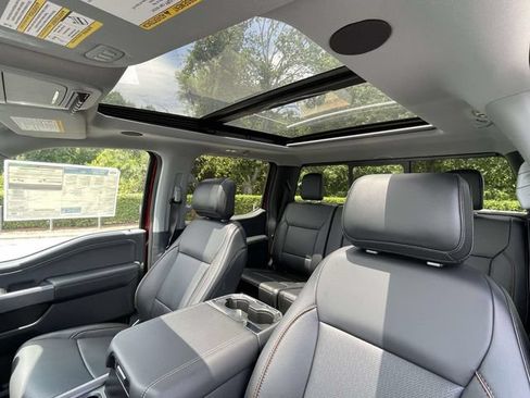 New 2026 Ford F250 Lariat w/ Black Appearance Package AWD/4WD image 7