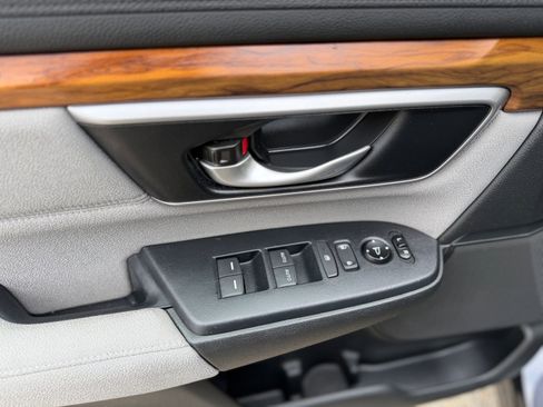Used 2019 Honda CR-V EX image 17