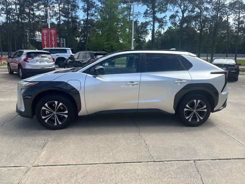 Used 2024 Toyota bZ4X XLE image 2