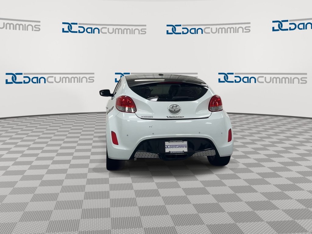 Used 2016 Hyundai Veloster w/ Option Group 03 FWD image 7