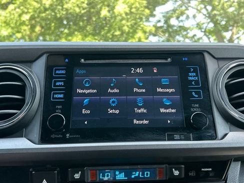 Used 2016 Toyota Tacoma TRD Off-Road w/ Premium & Technology Package AWD/4WD image 58