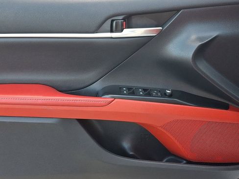 Used 2019 Toyota Camry XSE image 12