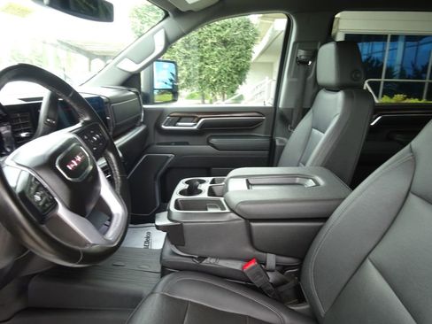 Certified 2024 GMC Sierra 2500 SLT AWD/4WD image 18
