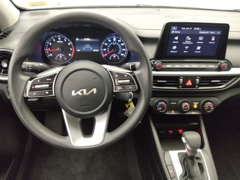 Used 2024 Kia Forte LXS w/ LXS Technology Package FWD image 22