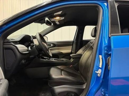 Used 2025 Jeep Compass Limited AWD/4WD image 10
