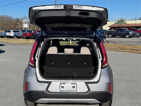 Used 2025 Kia Soul LX w/ LX Technology Package image 14