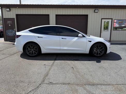 Used 2019 Tesla Model 3 Long Range AWD/4WD image 5