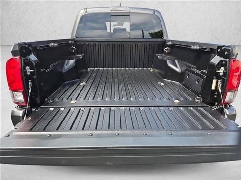 Used 2023 Toyota Tacoma SR5 w/ Technology Package AWD/4WD image 6