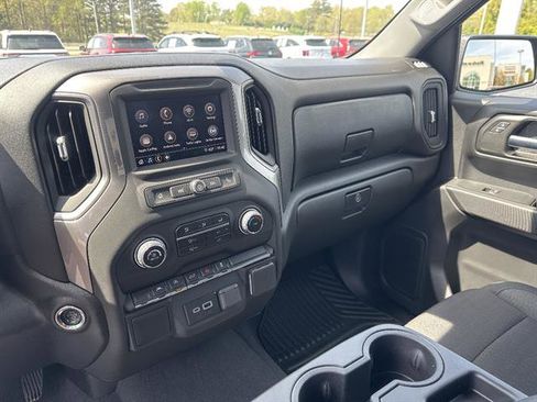 Used 2026 Chevrolet Silverado 1500 Custom image 11