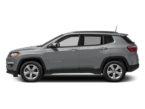 Used 2017 Jeep Compass Limited w/ Navigation Group image 3