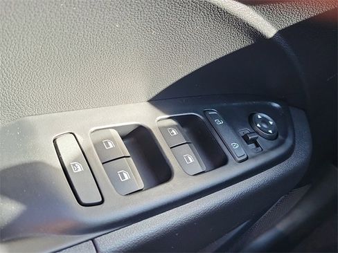 New 2026 Hyundai Venue SE image 15