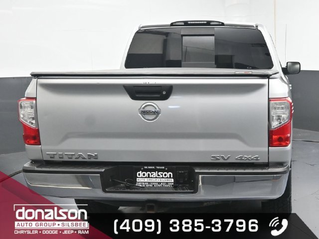 Used 2017 Nissan Titan SV AWD/4WD image 4