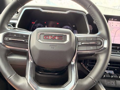 Used 2025 GMC Canyon Elevation AWD/4WD image 13