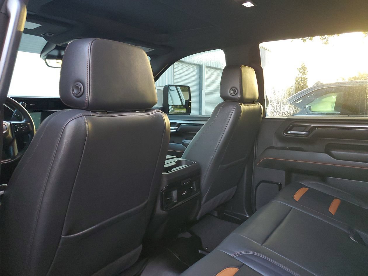 Used 2025 GMC Sierra 2500 AT4 w/ AT4 Premium Plus Package AWD/4WD image 10